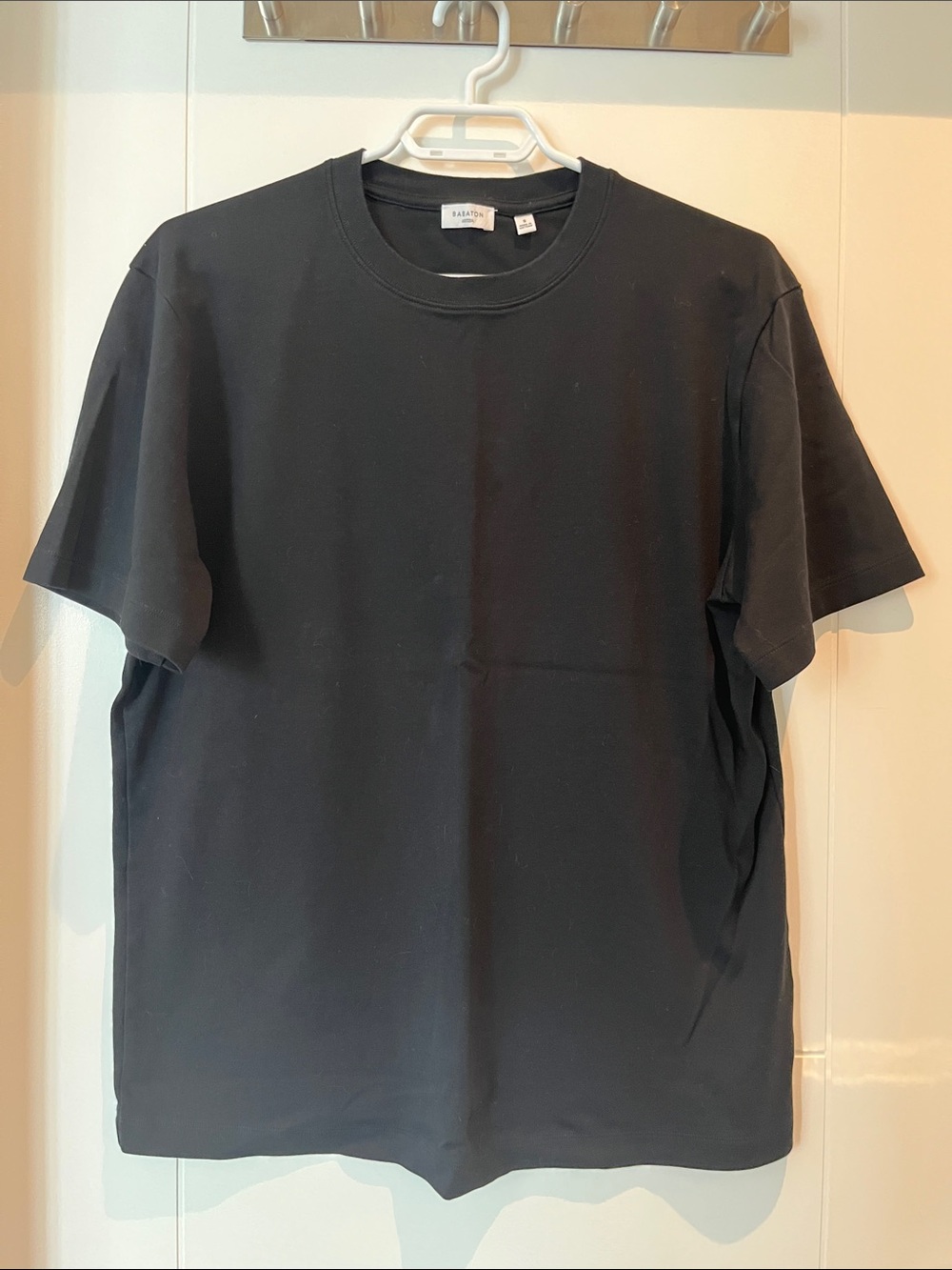 Aritzia Babaton Black Crew Neck Short Sleeve Tee